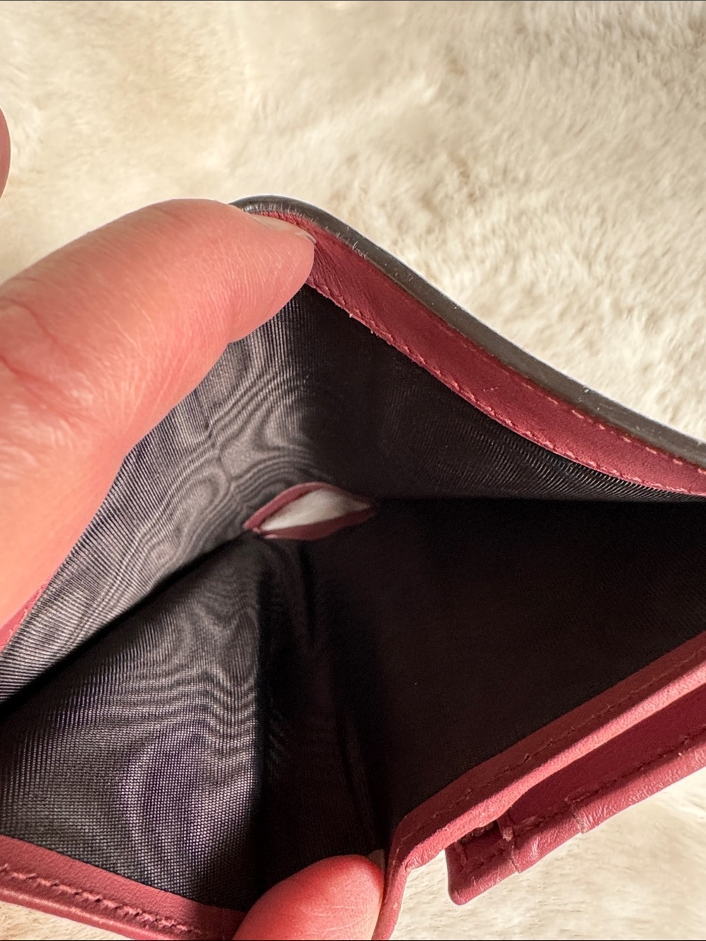 Gucci Bloom Beige Monogram Wallet with Pink Floral Print - Picture 5 of 10